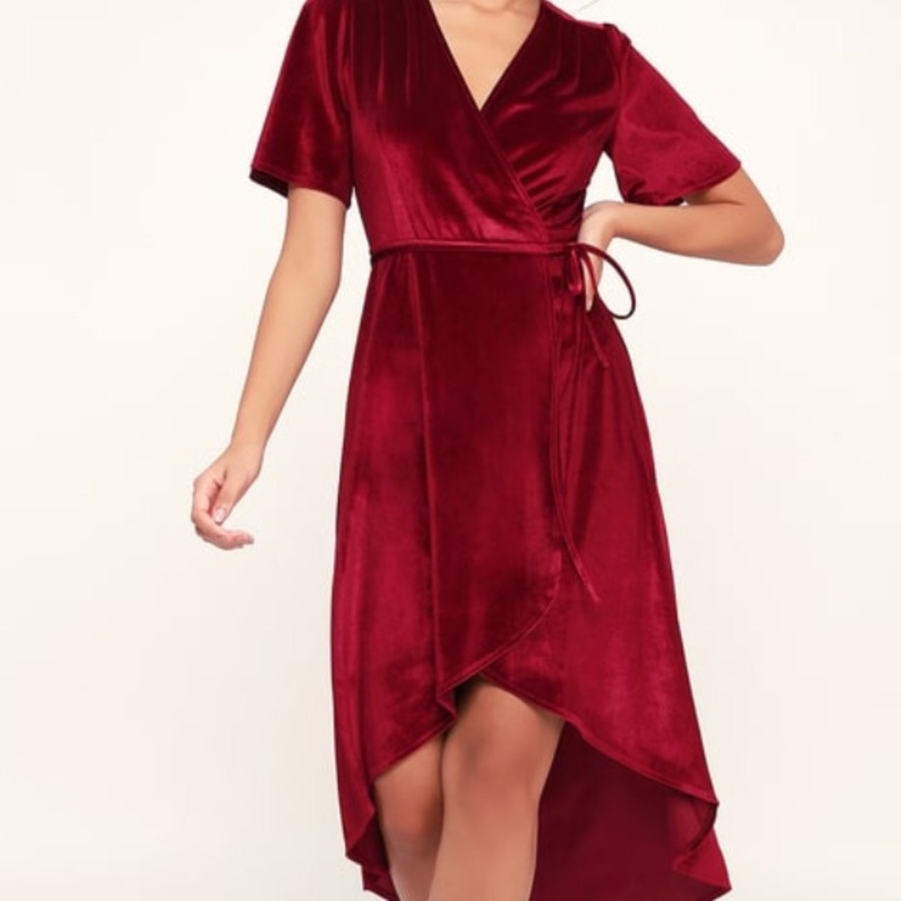 NEW red Lulu’s red velvet wrap dress large